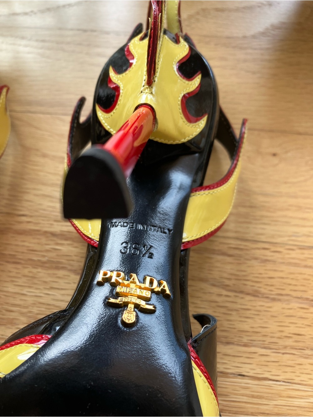 Iconic Prada Hot Rod Flames Heels SS 2012 Yellow With Roses Like New 36.5/6.5 - Picture 14 of 14